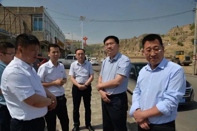 公益在行動 | 源碼太陽能智慧路燈，點(diǎn)亮扶貧“最后一公里”