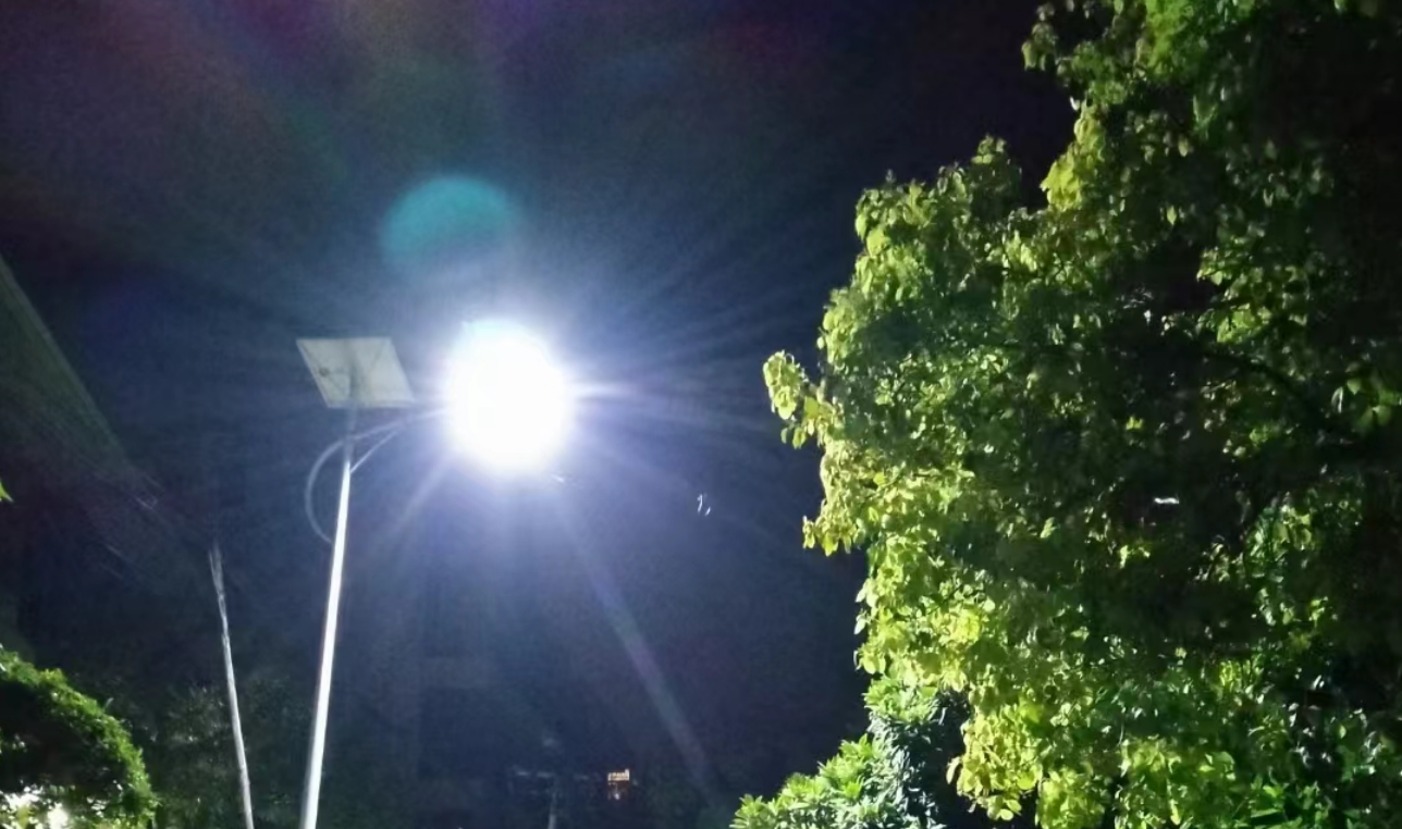 太陽能路燈系統在道路照明中的應用